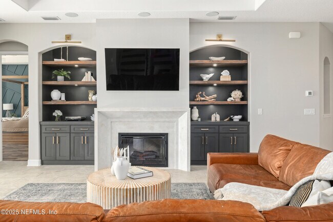 Building Photo - 318 Windwalker Dr