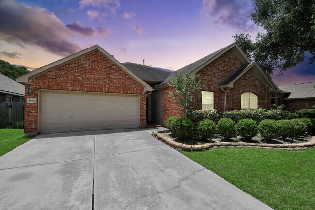 Building Photo - 18027 Parkwille Ln