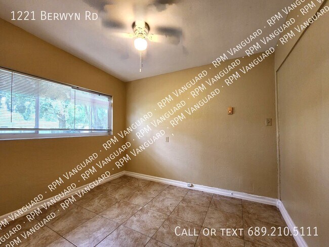 Building Photo - 1221 Berwyn Rd