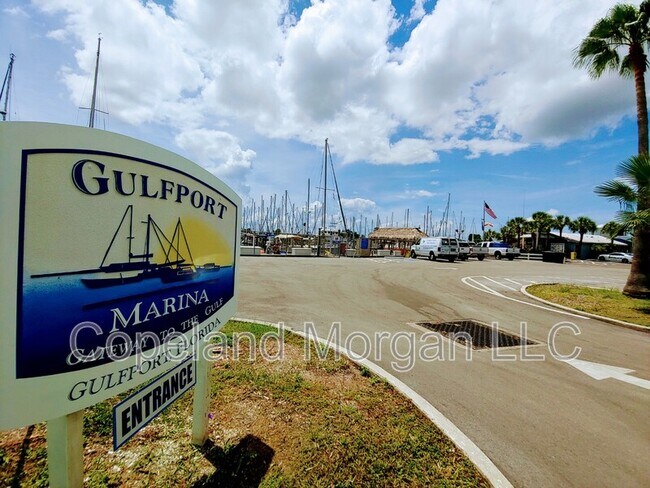 Building Photo - 4525 29th Ave S