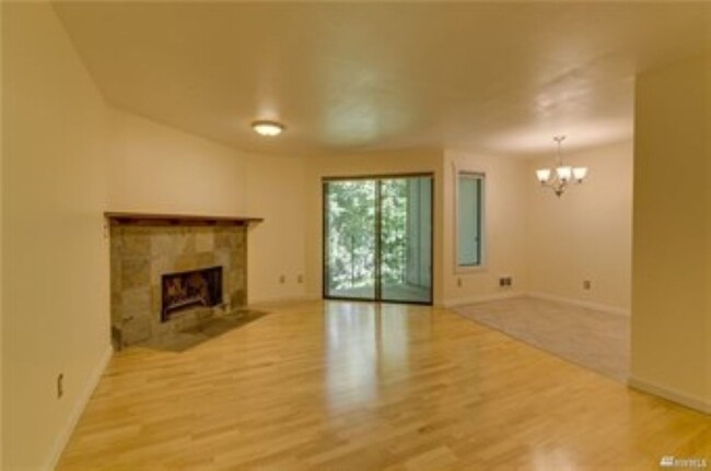 Building Photo - 1Bd/1Ba Kirkland Condo