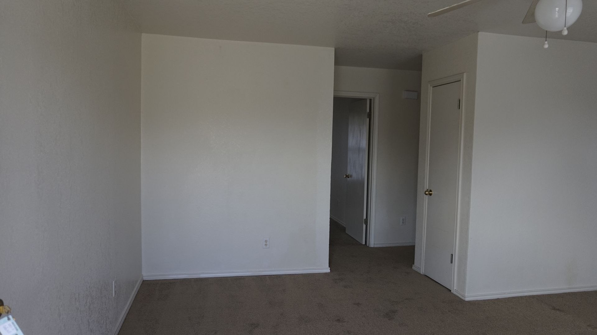 Building Photo - 1801 Cedarhill Dr