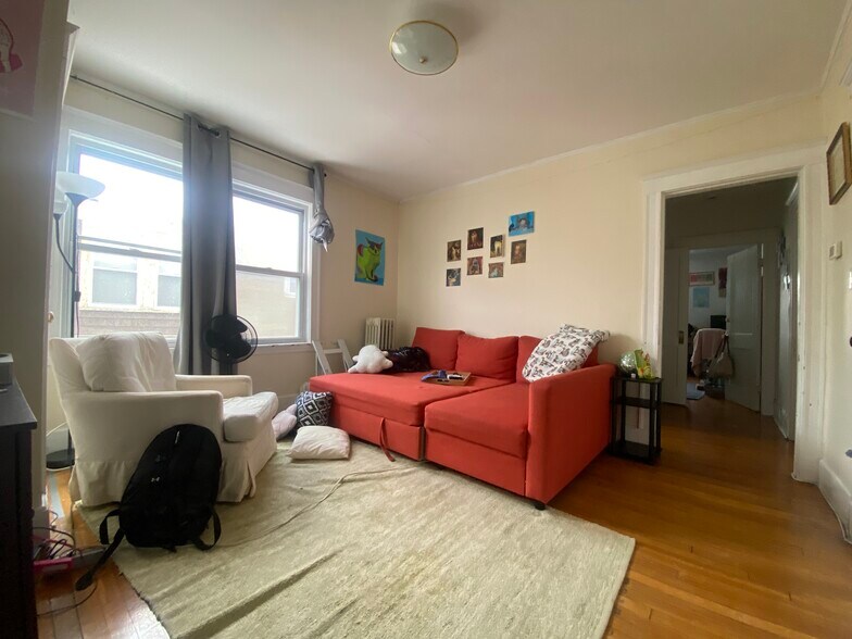 Building Photo - 14 Stockwell St