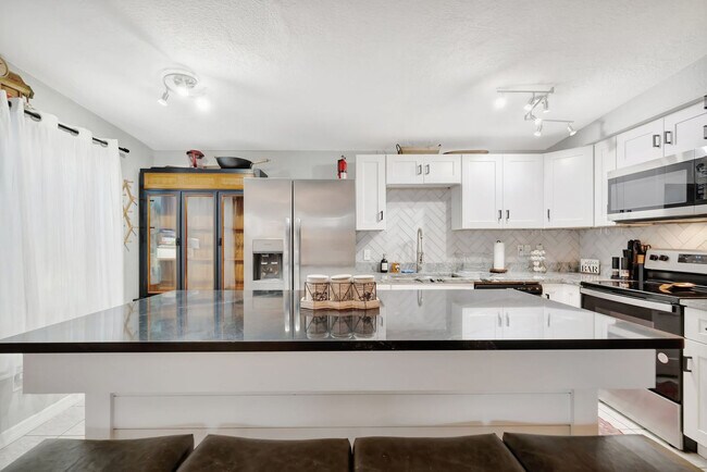 Building Photo - 5025 9th Ave S