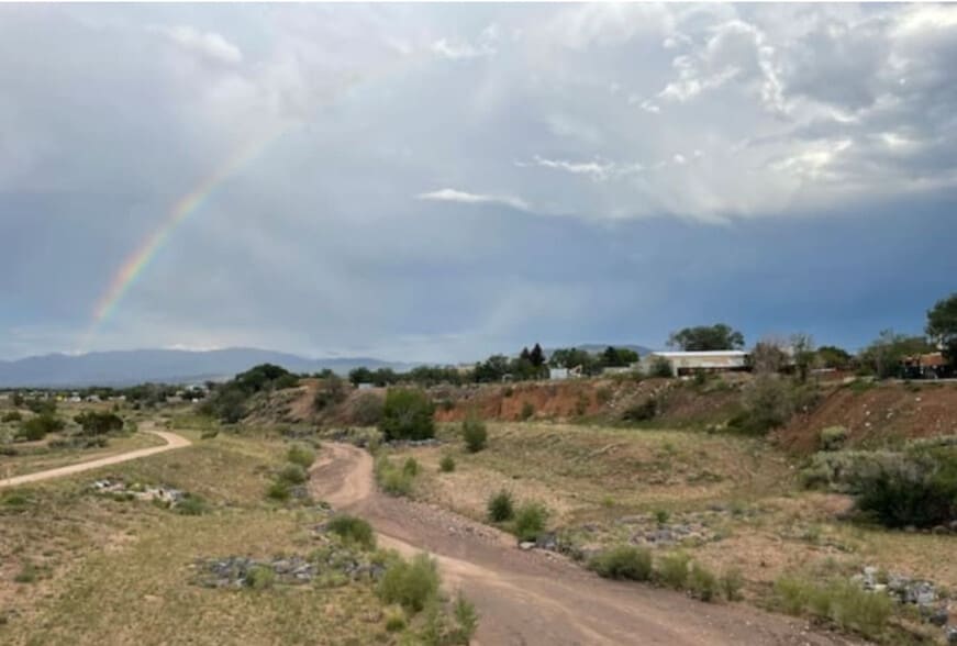 Building Photo - 2861 Agua Fria St