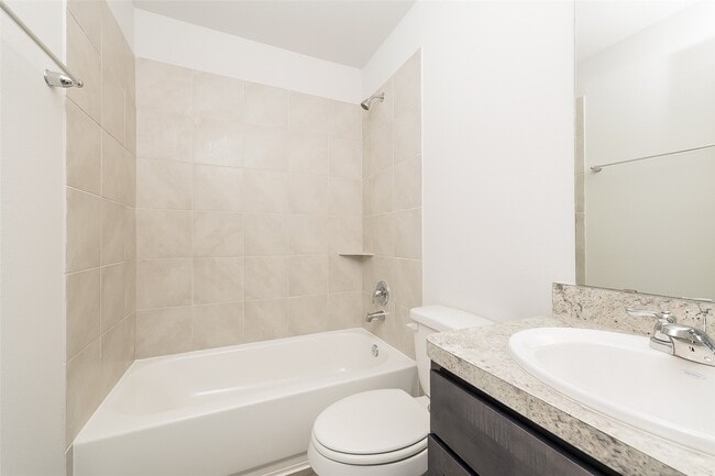 Building Photo - 943 Imperial Heights Dr