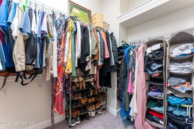 Building Photo - 39 Woodmere Ln