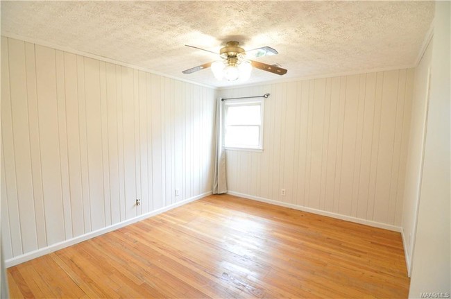 Building Photo - 5758 Carriage Hills Dr