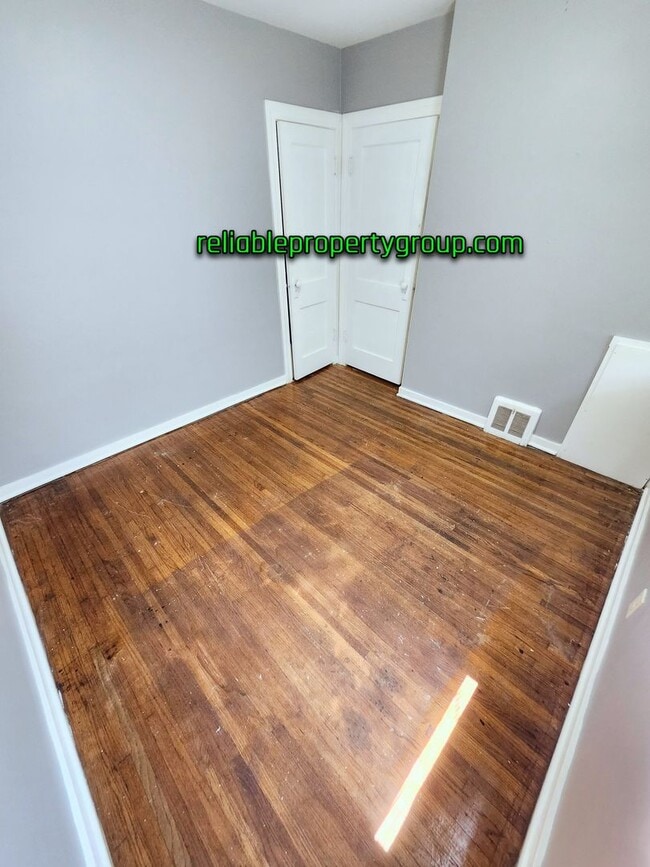 Building Photo - New Listing!!