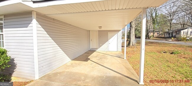 Building Photo - 65 Harris St