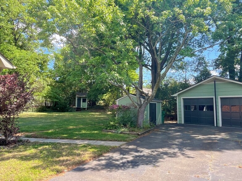 Building Photo - 7113 Rockcliff Ct