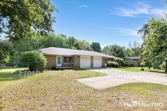 Building Photo - 220 Pine Ridge Rd