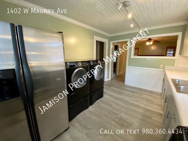 Building Photo - 1402 W Mauney Ave