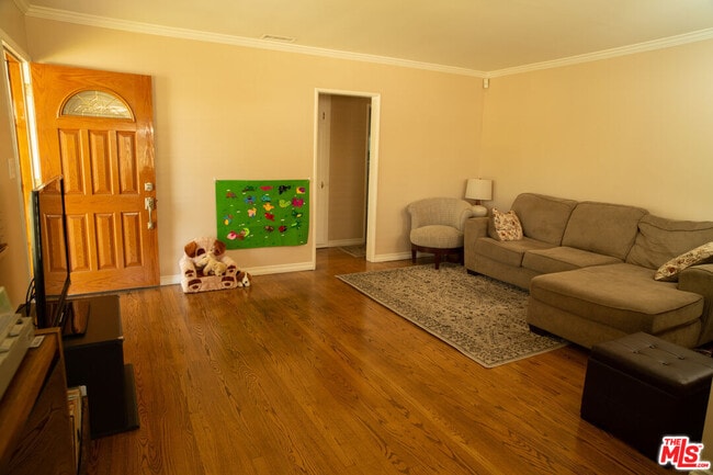 Building Photo - 5258 Thornburn St