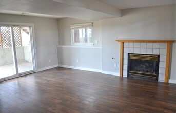 Building Photo - 5200 Newland Ave