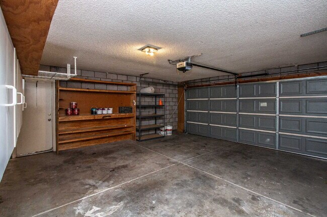 Building Photo - 4BR Entertainers Dream, McCormick Ranch