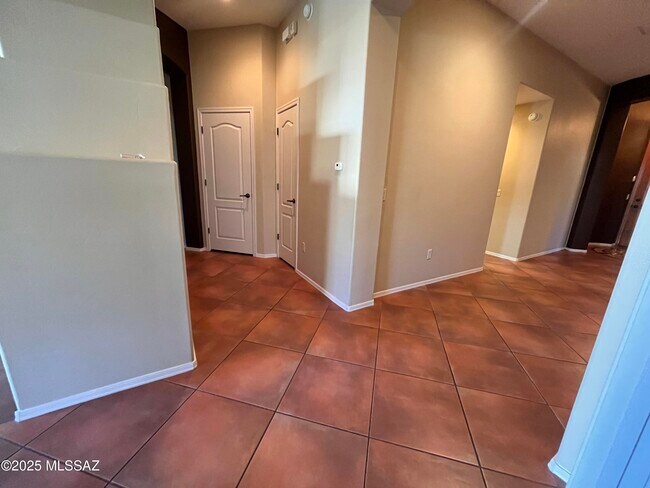 Building Photo - 13451 E Ace High Dr