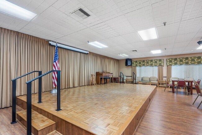 Building Photo - 5074 Privet Pl