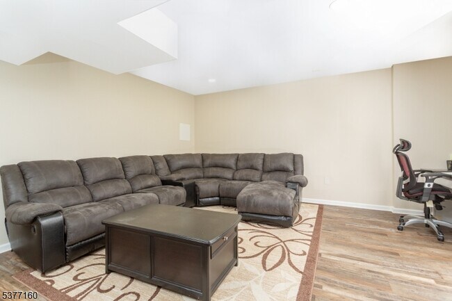 Building Photo - 24 DeCroce Ct
