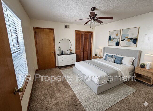 Building Photo - 703 Trekker St