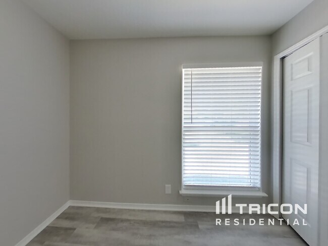 Building Photo - 5126 Casa Oro St