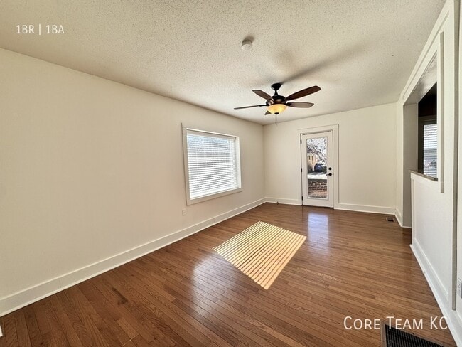 Building Photo - 4328 Roanoke Pkwy