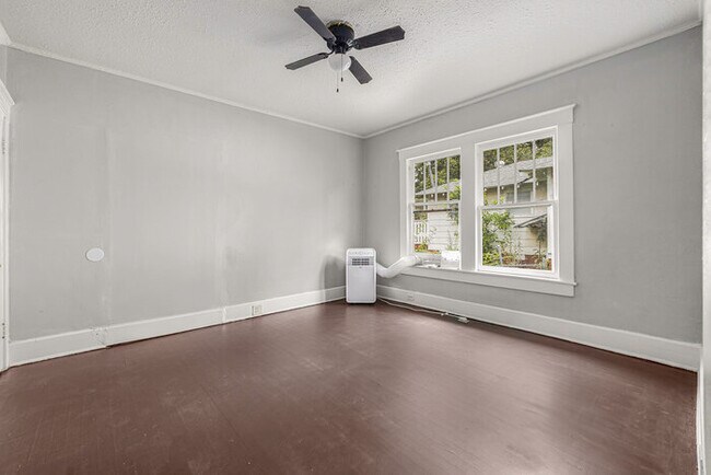 Building Photo - 4308 Terrace S