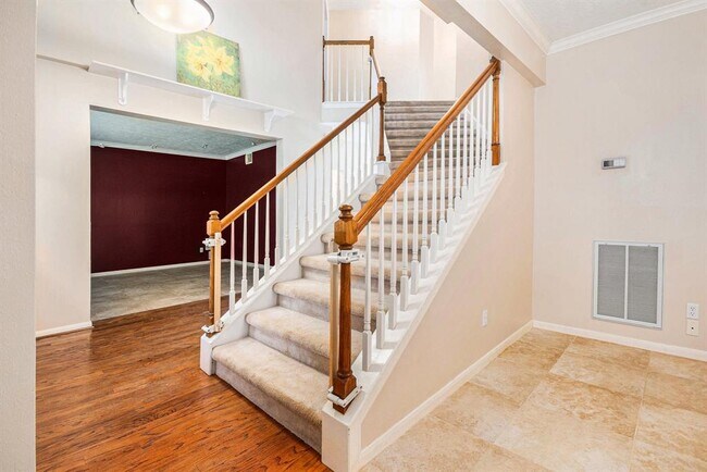 Building Photo - 124 Harwood Dr