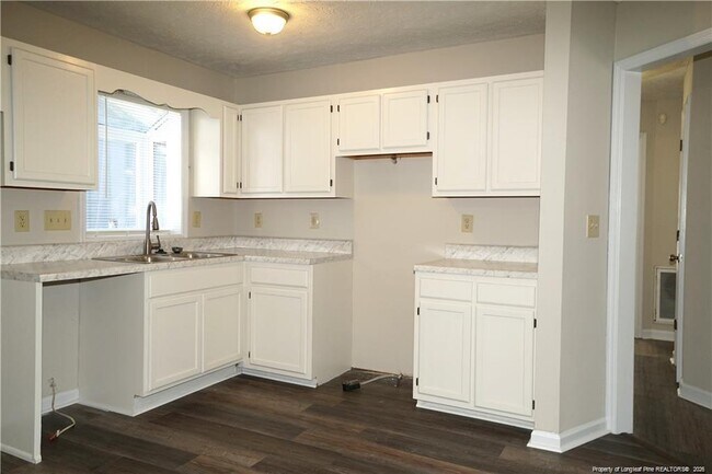 Building Photo - 6847 Torrance Ln