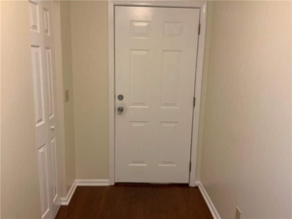 Building Photo - 4167 Oak Ferry Dr NE