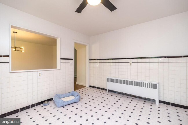 Building Photo - 932 Croton Rd