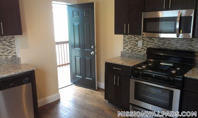 Building Photo - 2971 Washington St