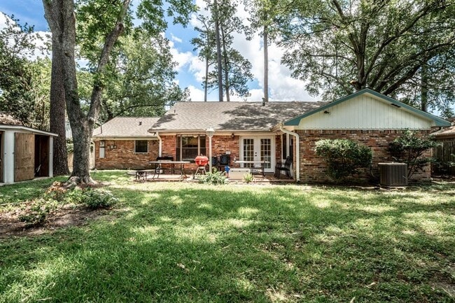 Building Photo - 12739 Memorial Dr