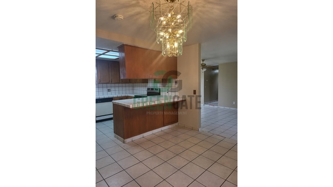 Building Photo - NOW AVAILABLE! Make this spacious 4 bedroo...