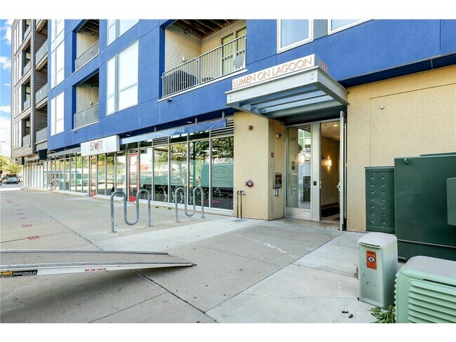 Building Photo - 1211 Lagoon Ave