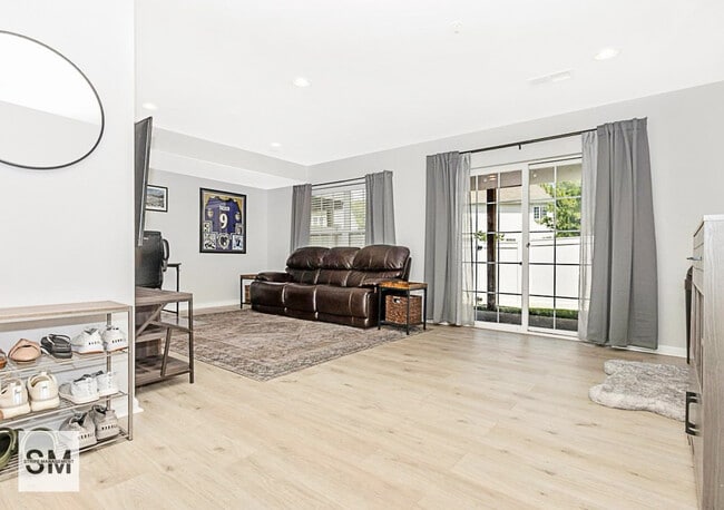 Building Photo - 7257 Stallings Dr