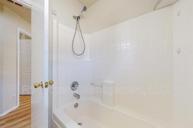 Building Photo - 3473 Martin Meadows Dr NE