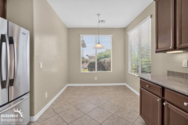 Building Photo - Beautiful 2Bdm 2Ba Home with Covered Backyard Patio in Buckeye - LOCATED IN A 55+ YEARS COMMUNITY.