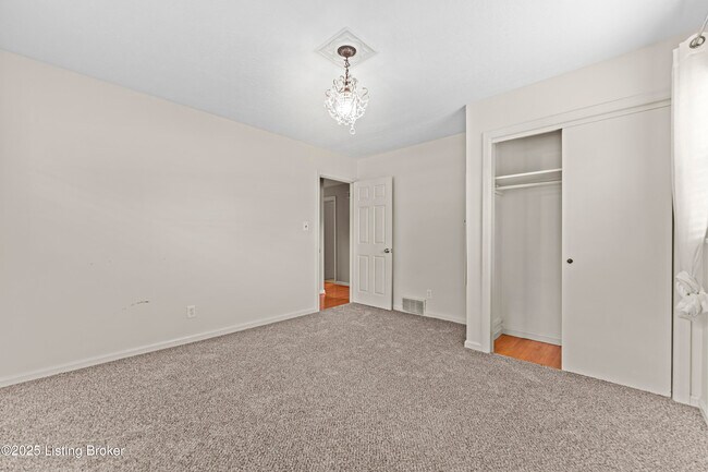 Building Photo - 7103 Woolrich Rd