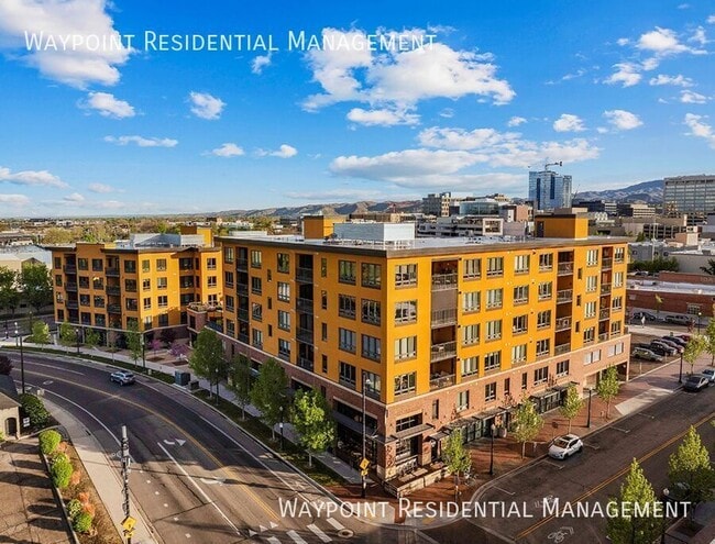 Building Photo - 611 S 8th St