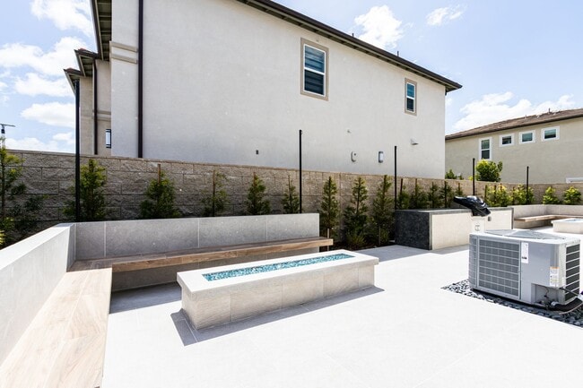 Building Photo - Incredible Fully Furnished New Home In Lak...