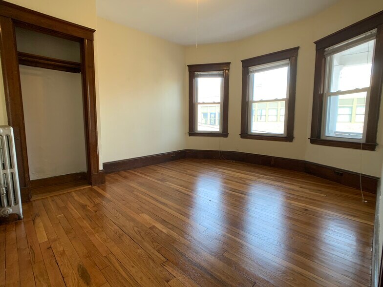 Building Photo - 9 Wilson Park