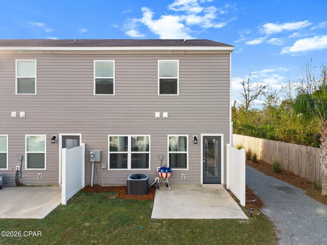Building Photo - 5899 Tyndall Pl