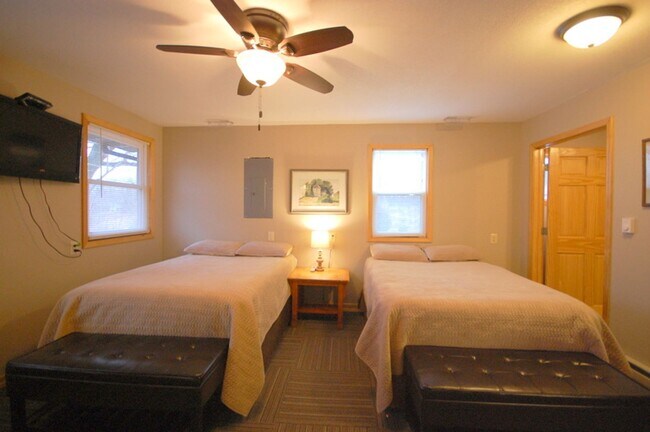 Building Photo - AirBnB 216th Drive