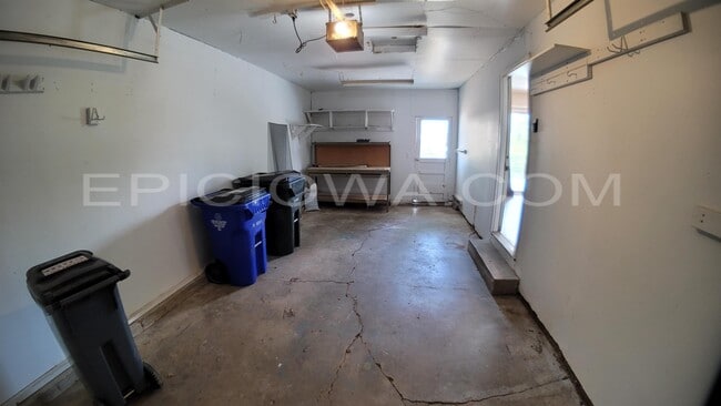 Building Photo - 5808 Underwood Ave SW