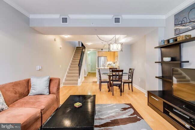 Building Photo - 616 E Street NW Unit 446