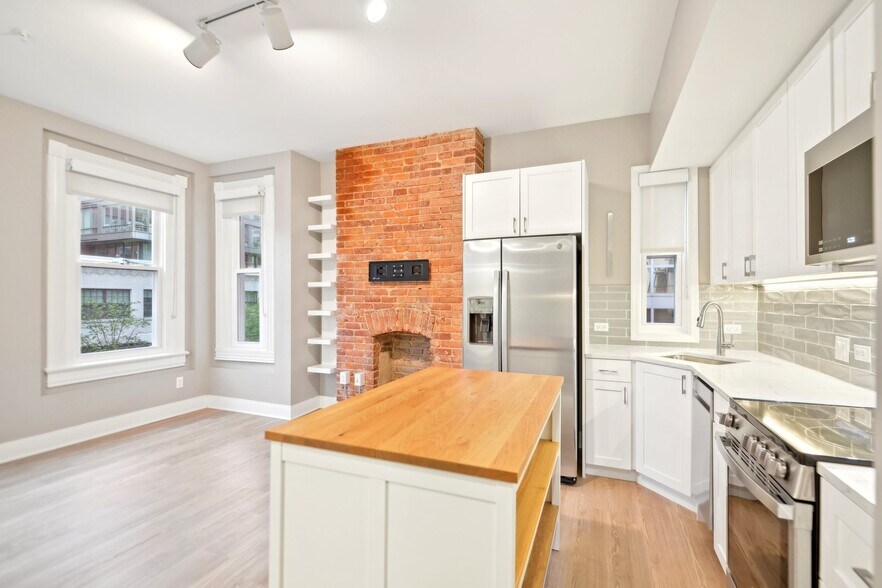 Building Photo - 459 Massachusetts Ave NW