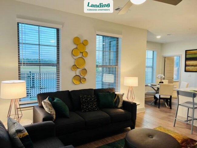 Building Photo - 698 Basilica Bay Dr