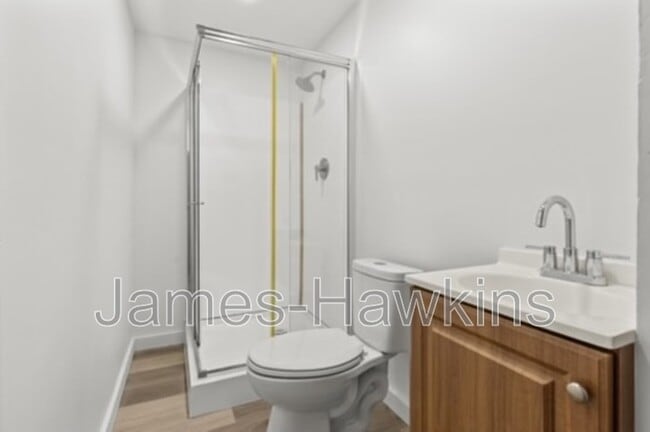 Building Photo - 4037 Oak St