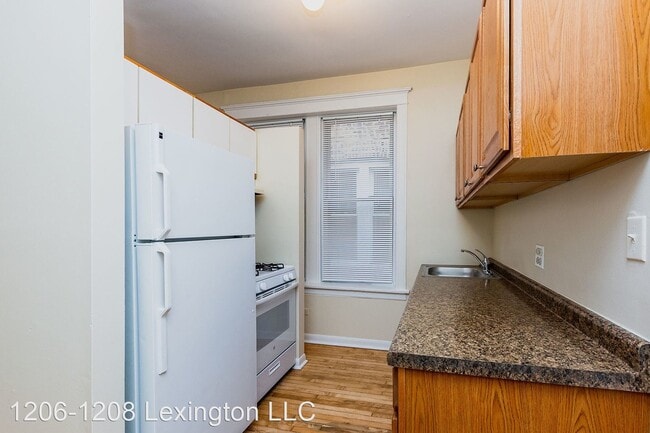 Building Photo - 1206-1208 W Lexington St